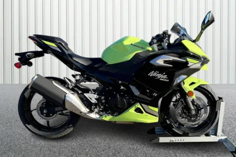 Photos of 2026 Kawasaki Ninja 500 SE ABS for sale in Winchester, VA at Valley Cycle Center