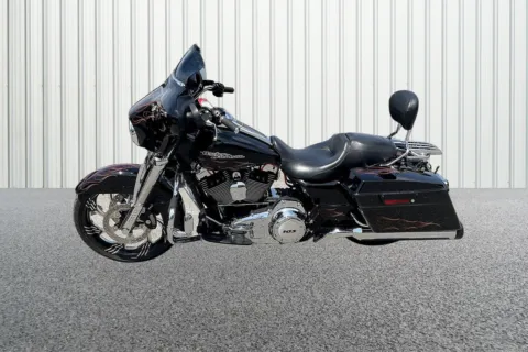 Photos of 2013 Harley-Davidson Street Glide Base for sale in Winchester, VA at Valley Cycle Center