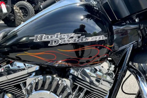 More photos of 2013 Harley-Davidson Street Glide Base at Valley Cycle Center, VA