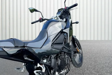 More photos of 2026 Kawasaki KLE 500 ABS at Valley Cycle Center, VA