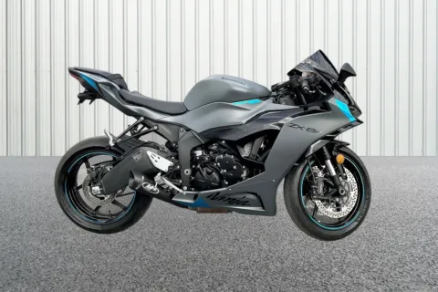 Gray 2025 Kawasaki Ninja ZX-6R Base for sale in Winchester, VA