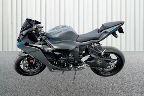 Photos of 2025 Kawasaki Ninja ZX-6R Base for sale in Winchester, VA at Valley Cycle Center