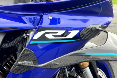 More photos of 2026 Yamaha YZF-R1 at Valley Cycle Center, VA