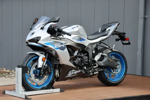 Photos of 2027 Kawasaki NINJA ZX-6R ABS for sale in Winchester, VA at Valley Cycle Center