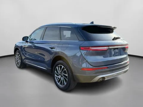 More photos of 2022 Lincoln Corsair Sport Utility 4D at Drivemax, CT