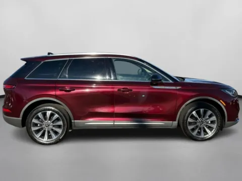 Photos of 2021 Lincoln Corsair Reserve Sport Utility 4D for sale in Manchester, CT at Drivemax