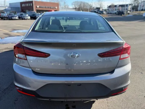 More photos of 2020 Hyundai Elantra SE Sedan 4D at Drivemax, CT