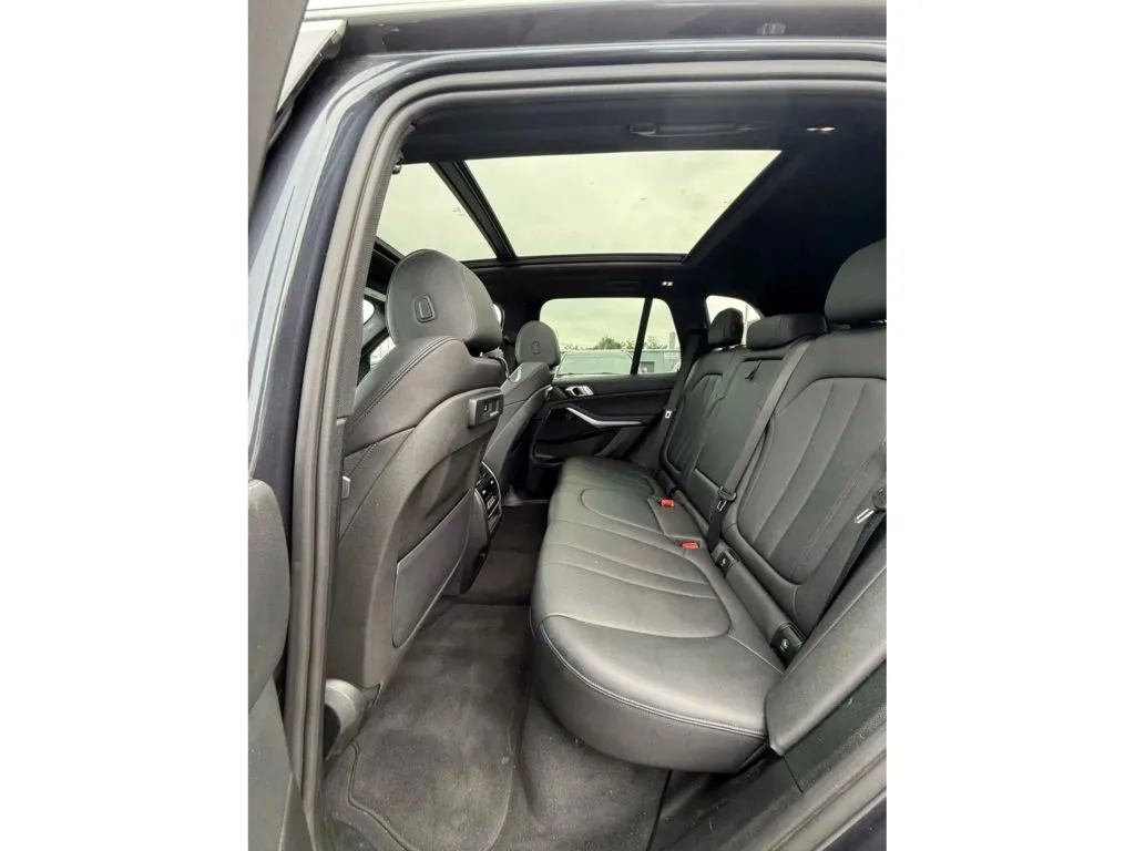2020 BMW X5 40i - Photo 11