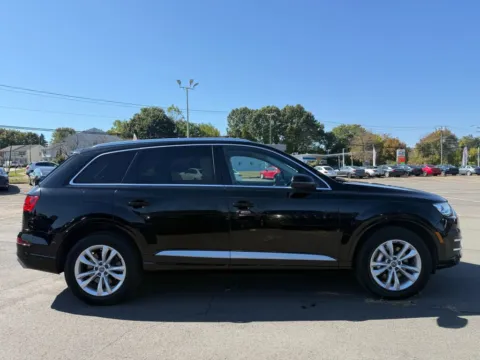 Another view of 2017 Audi Q7 2.0T Premium Sport Utility 4D for sale in Manchester, CT at Drivemax