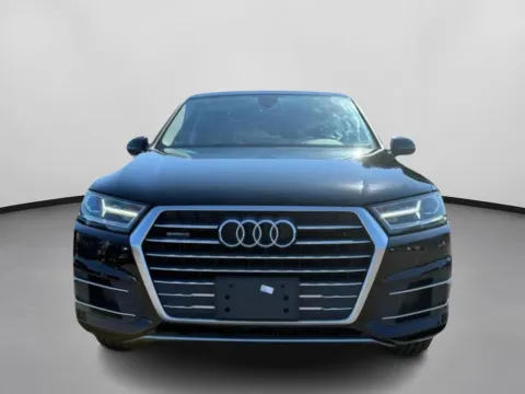 Photos of 2017 Audi Q7 2.0T Premium Sport Utility 4D for sale in Manchester, CT at Drivemax