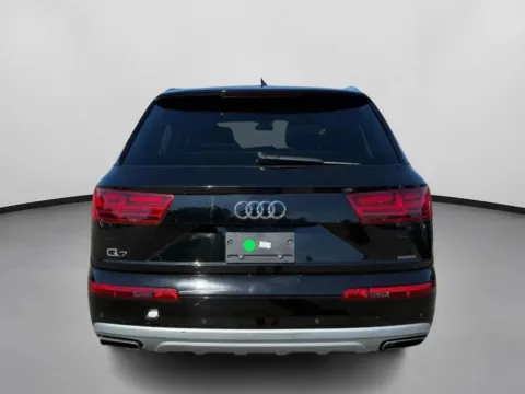 More photos of 2017 Audi Q7 2.0T Premium Sport Utility 4D at Drivemax, CT