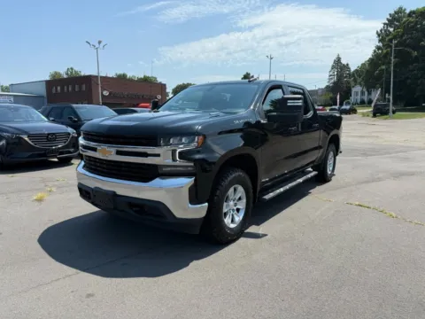 More photos of 2021 Chevrolet Silverado 1500 Crew Cab LT Pickup 4D 5 3/4 ft at Drivemax, CT