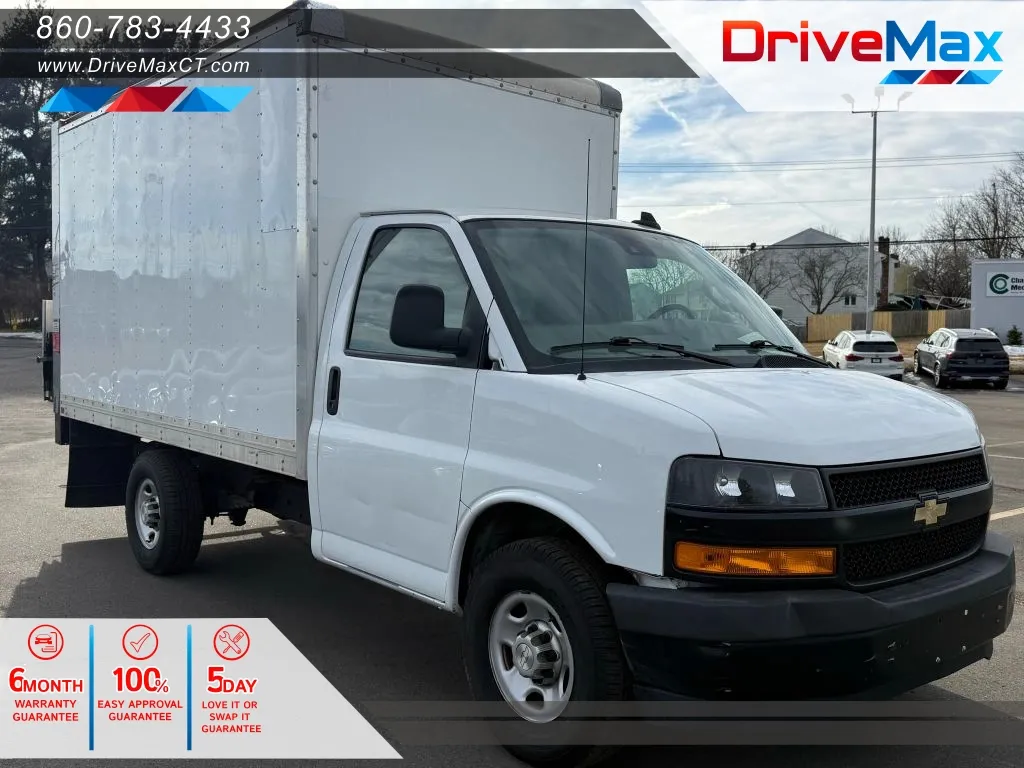 White 2021 Chevrolet Express Commercial Cutaway Cutaway Van 2D for sale in Manchester, CT