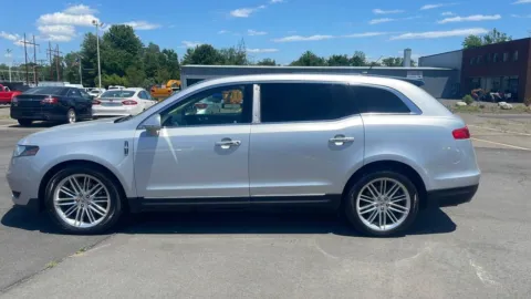 Photos of 2019 Lincoln MKT Reserve Sport Utility 4D for sale in Manchester, CT at Drivemax