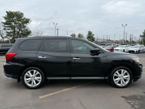 Photos of 2018 Nissan Pathfinder SL Sport Utility 4D for sale in Manchester, CT at Drivemax