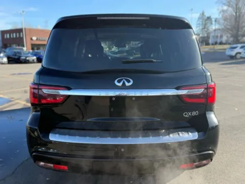 More photos of 2019 INFINITI QX80 LUXE Sport Utility 4D at Drivemax, CT
