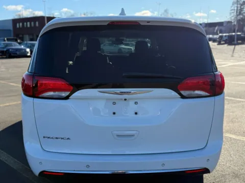 More photos of 2019 Chrysler Pacifica Touring Plus Minivan 4D at Drivemax, CT