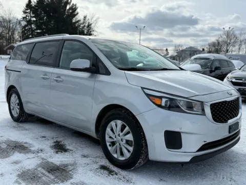Another view of 2018 Kia Sedona LX Minivan 4D for sale in Manchester, CT at Drivemax