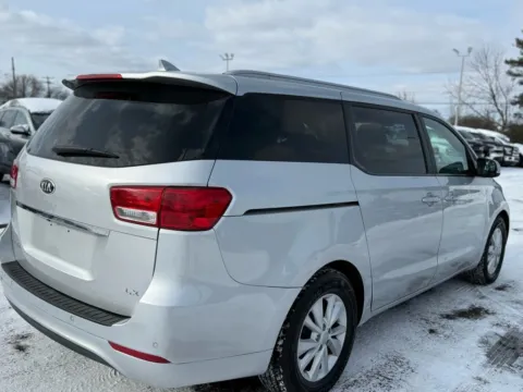 More photos of 2018 Kia Sedona LX Minivan 4D at Drivemax, CT