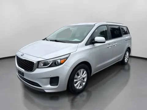 Photos of 2018 Kia Sedona LX Minivan 4D for sale in Manchester, CT at Drivemax