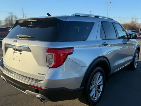 More photos of 2023 Ford Explorer Limited Sport Utility 4D at Drivemax, CT