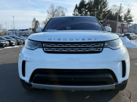 Photos of 2018 Land Rover Discovery HSE Luxury Sport Utility 4D for sale in Manchester, CT at Drivemax
