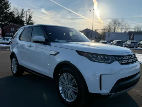 Another view of 2018 Land Rover Discovery HSE Luxury Sport Utility 4D for sale in Manchester, CT at Drivemax