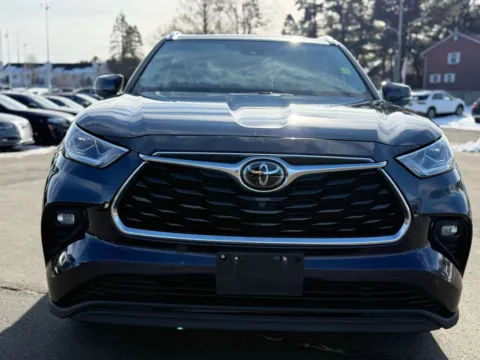 Photos of 2020 Toyota Highlander Limited Sport Utility 4D for sale in Manchester, CT at Drivemax