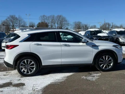 More photos of 2019 INFINITI QX50 Luxe Sport Utility 4D at Drivemax, CT
