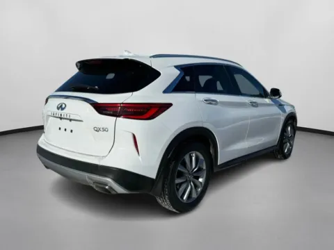 More photos of 2019 INFINITI QX50 Luxe Sport Utility 4D at Drivemax, CT