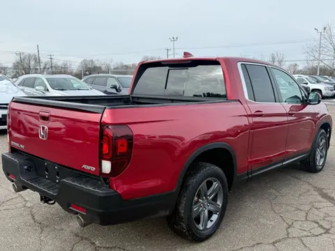 More photos of 2023 Honda Ridgeline RTL Pickup 4D 5 ft at Drivemax, CT