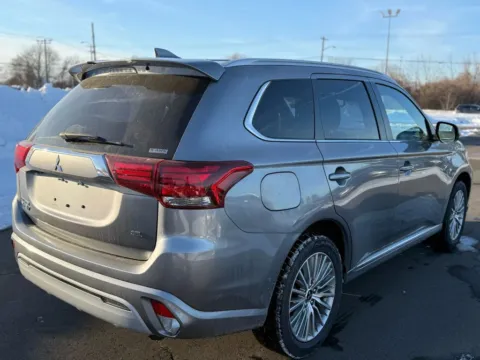 More photos of 2021 Mitsubishi Outlander PHEV SEL Sport Utility 4D at Drivemax, CT