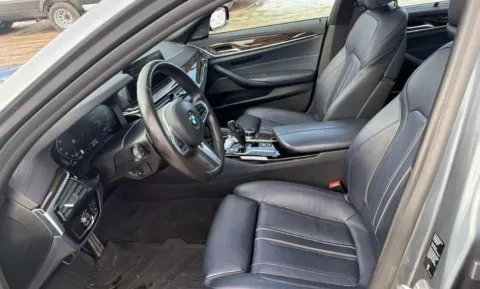 Another view of 2020 BMW 5 Series M550i xDrive Sedan 4D for sale in Manchester, CT at Drivemax