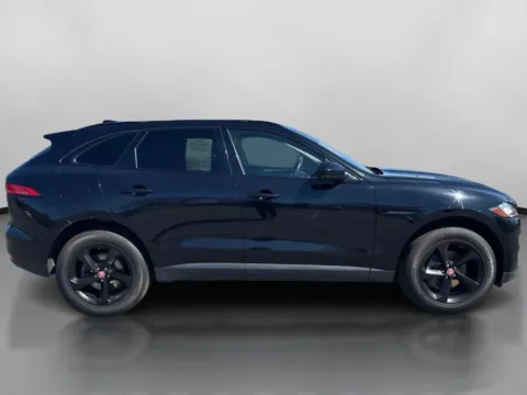 More photos of 2019 Jaguar F-PACE 20d Prestige Sport Utility 4D at Drivemax, CT