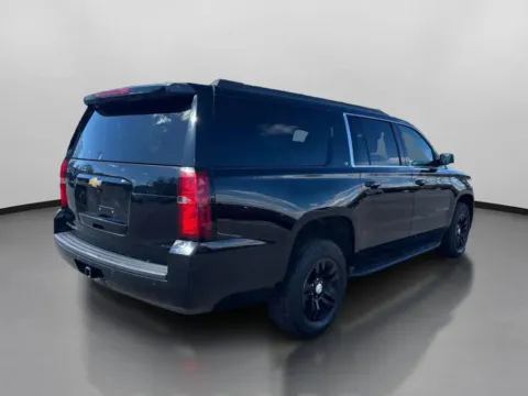 More photos of 2019 Chevrolet Suburban LT Sport Utility 4D at Drivemax, CT