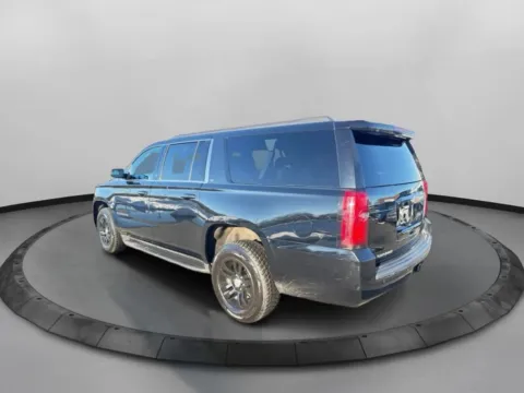 More photos of 2019 Chevrolet Suburban LT Sport Utility 4D at Drivemax, CT