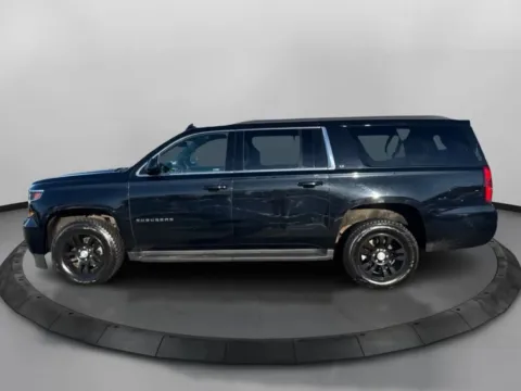 More photos of 2019 Chevrolet Suburban LT Sport Utility 4D at Drivemax, CT