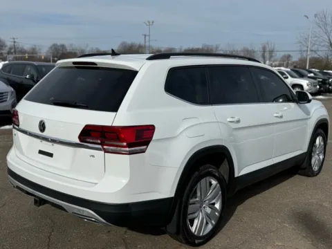 More photos of 2020 Volkswagen Atlas SE w/Tech Pkg Sport Utility 4D at Drivemax, CT