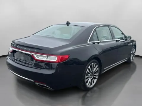 More photos of 2020 Lincoln Continental Sedan 4D at Drivemax, CT