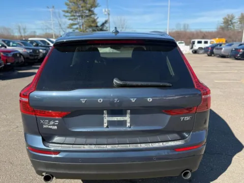 More photos of 2019 Volvo XC60 T5 Momentum Sport Utility 4D at Drivemax, CT