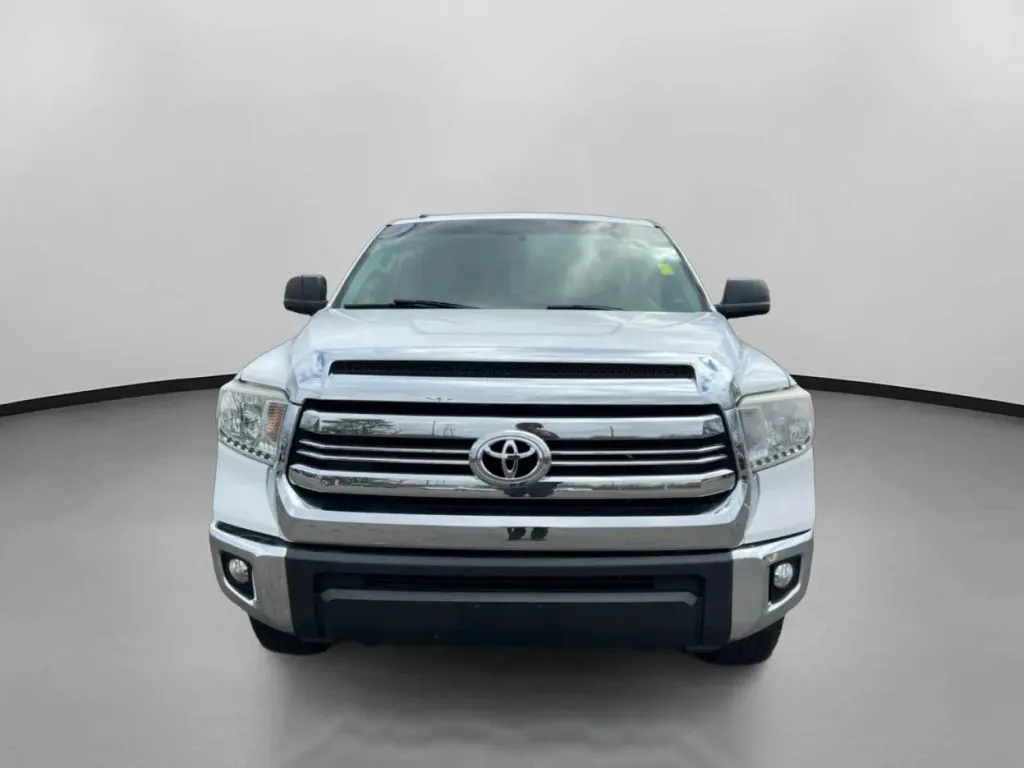 Toyota Tundra photo 3