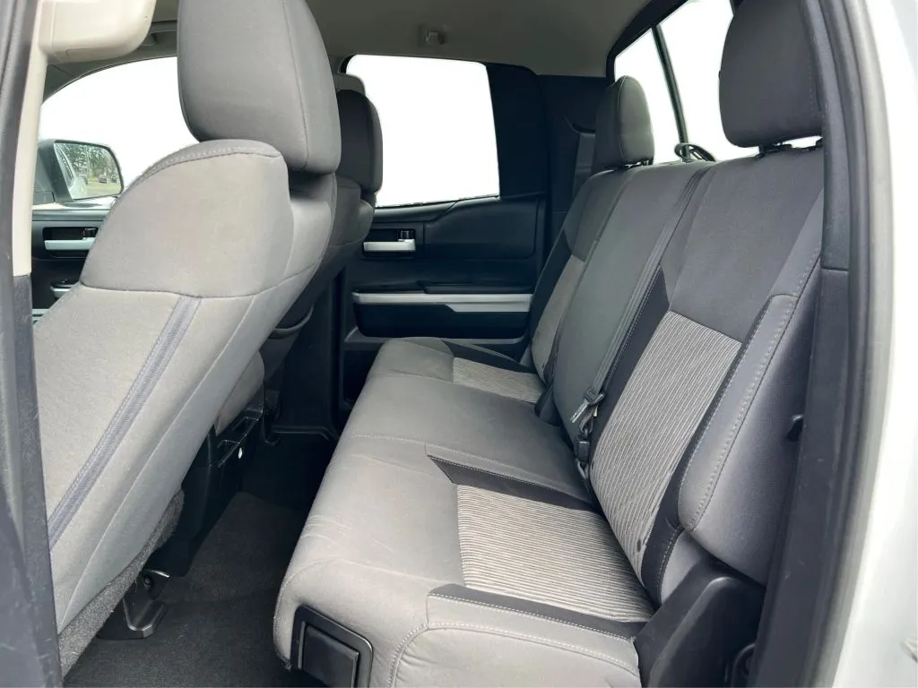 Toyota Tundra photo 17
