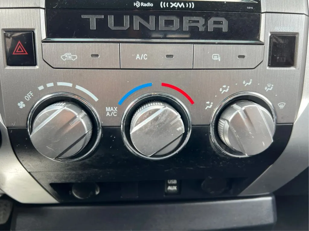 Toyota Tundra photo 37