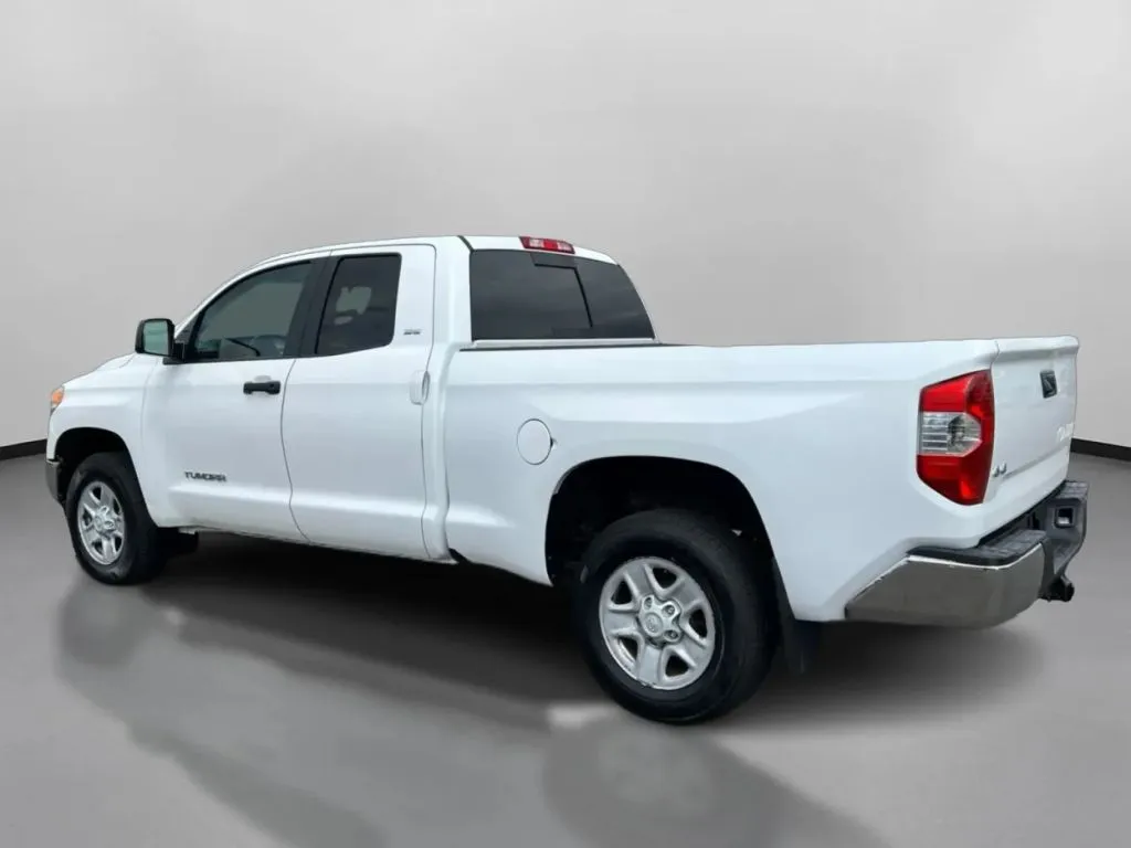 Toyota Tundra photo 13