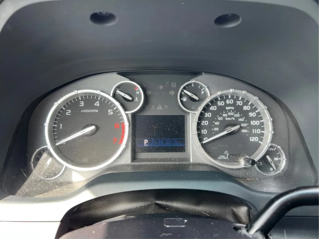 Toyota Tundra photo 21
