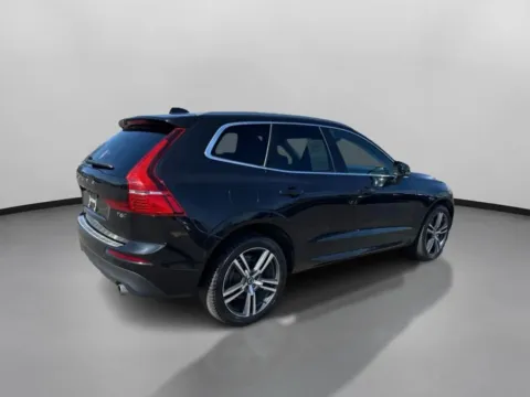 More photos of 2021 Volvo XC60 T6 Momentum Sport Utility 4D at Drivemax, CT