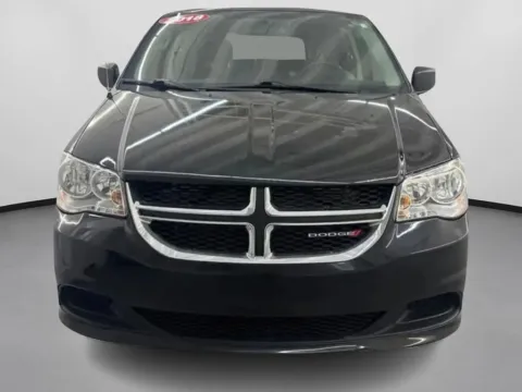 Photos of 2018 Dodge Grand Caravan Passenger SE Minivan 4D for sale in Manchester, CT at Drivemax