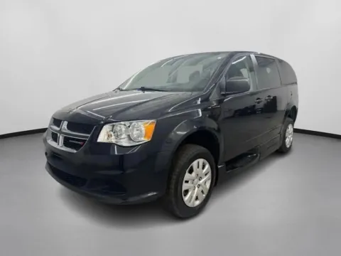 More photos of 2018 Dodge Grand Caravan Passenger SE Minivan 4D at Drivemax, CT