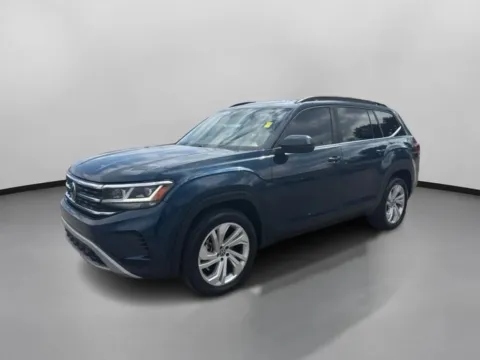 Photos of 2022 Volkswagen Atlas SE w/Tech Pkg Sport Utility 4D for sale in Manchester, CT at Drivemax