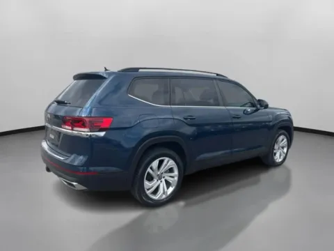 More photos of 2022 Volkswagen Atlas SE w/Tech Pkg Sport Utility 4D at Drivemax, CT